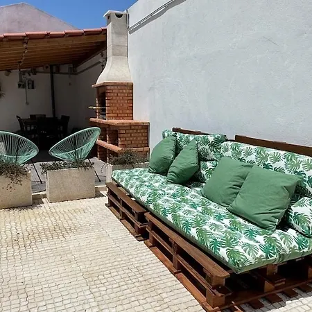 Casa Outeiro Casa de Férias *