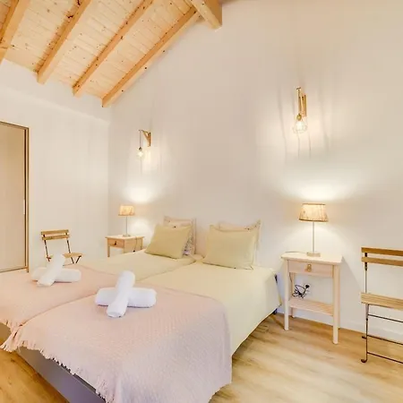 Casa Outeiro * Reguengo Grande